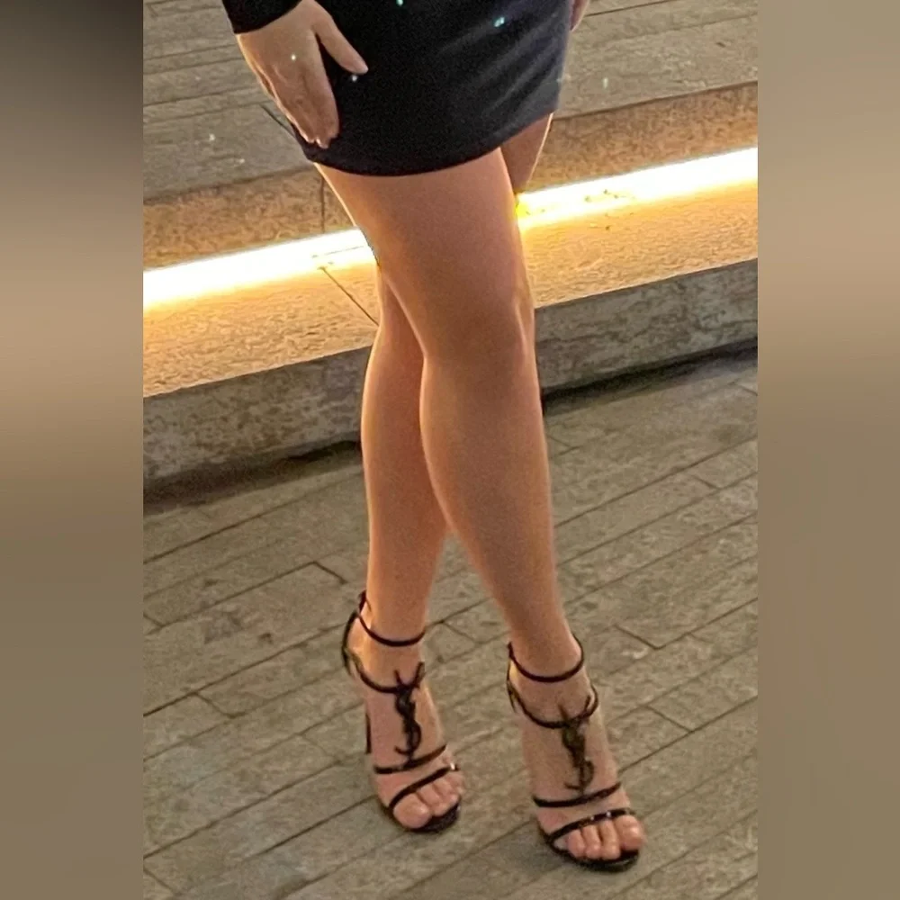 YSL (Saint Laurent) Cassandra Sandals in Patent Leather - Picture 5 of 11